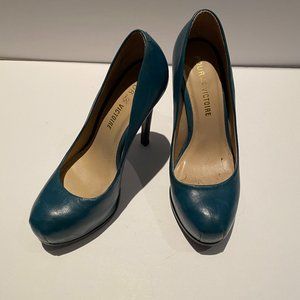 Blue Leather Pour La Victoire Pumps